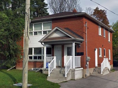 110 Dunlop St